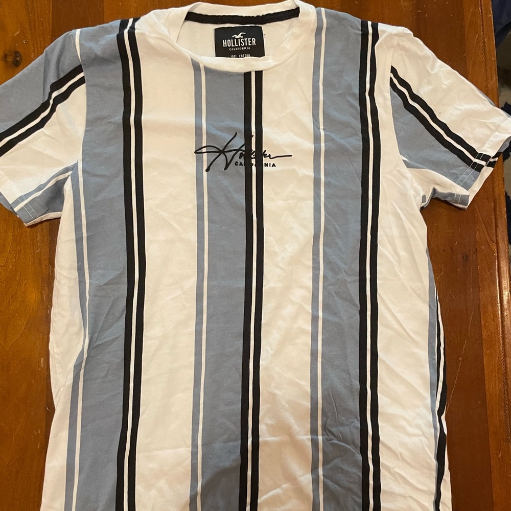 Hollister stripe t- shirt (M)